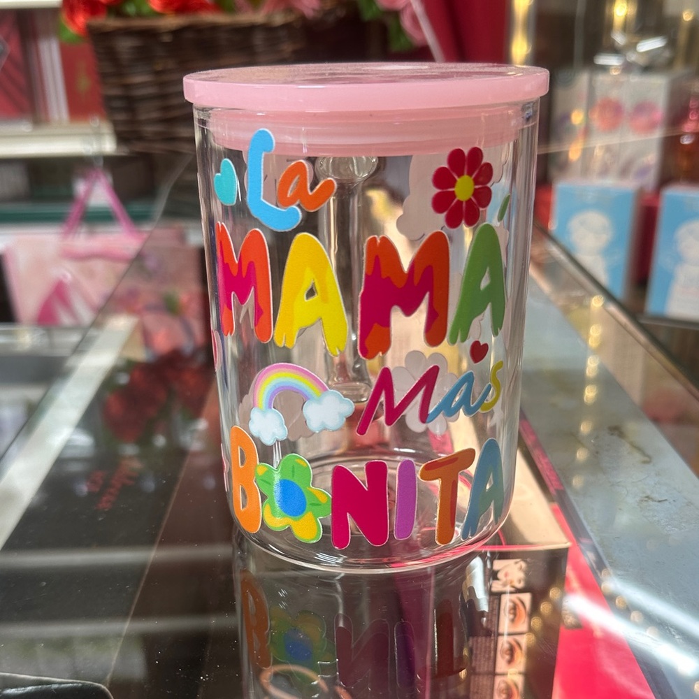 Colorful 'La Mama Más Bonita' Tumbler